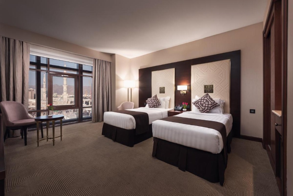 Deluxe Twin Room Haram View